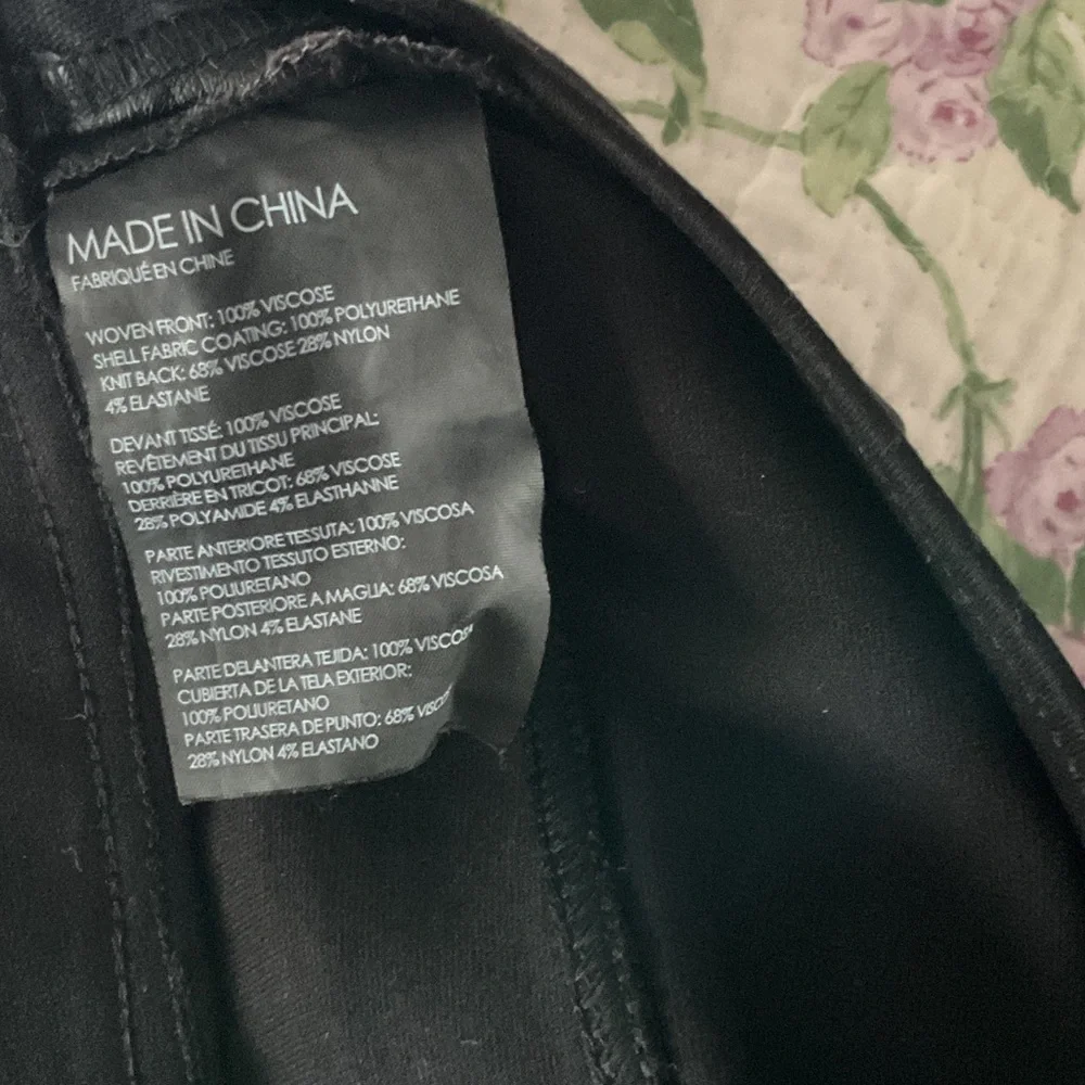 Club Monaco Black faux Leather Leggings; size 8 - Picture 5 of 5